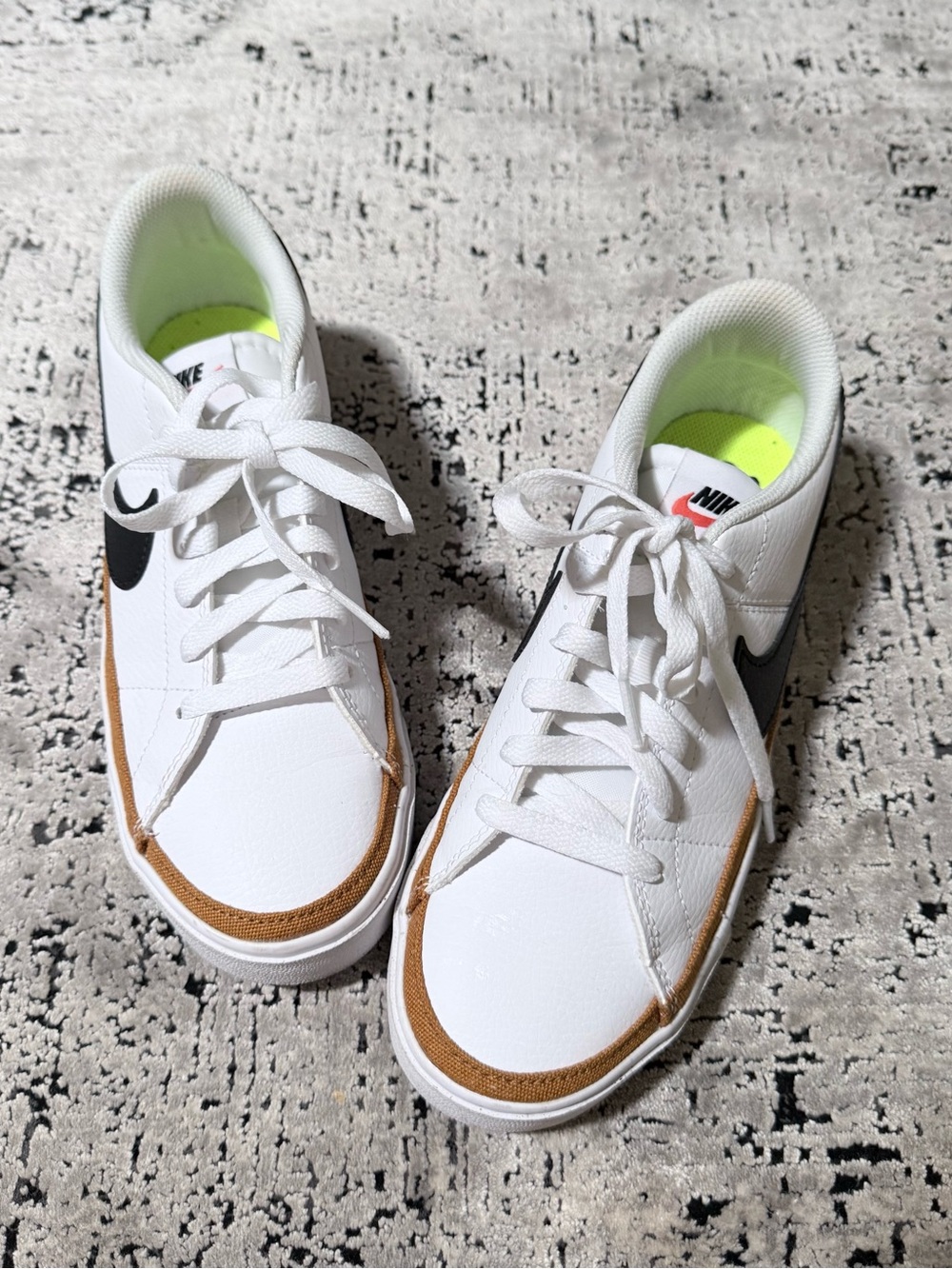 Nike Women’s White Sneakers with Black Swoosh and Brown Trim (8)